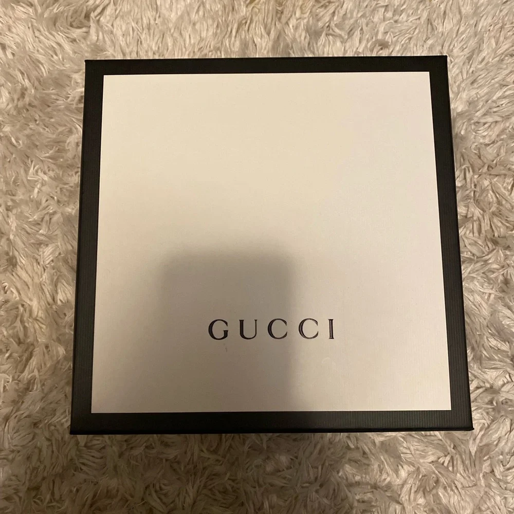 Gucci Monochrome Gift Box with small dust bag